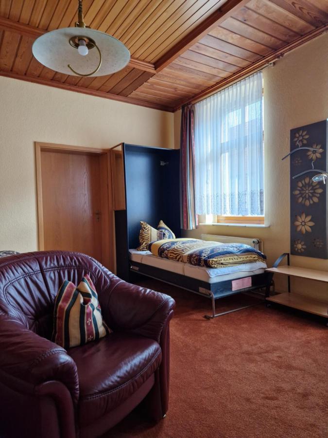 Ferienwohnung Matthisson 奥拉宁鲍姆 外观 照片