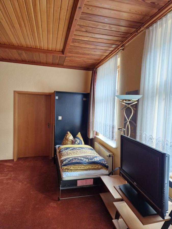 Ferienwohnung Matthisson 奥拉宁鲍姆 外观 照片